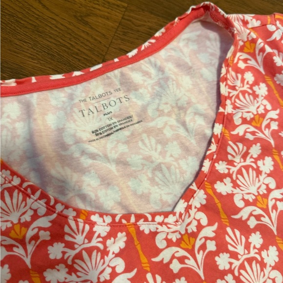 Floral Pink and White Short Sleeve Top - Picture 3 of 5